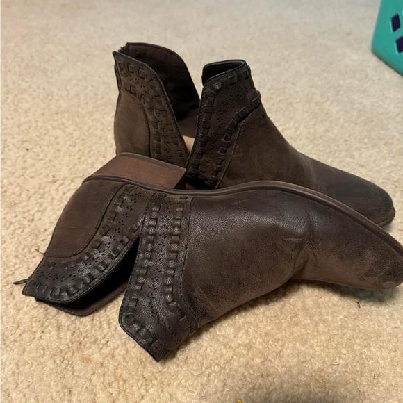 Elegant Brown Ankle Booties - Picture 2 of 2